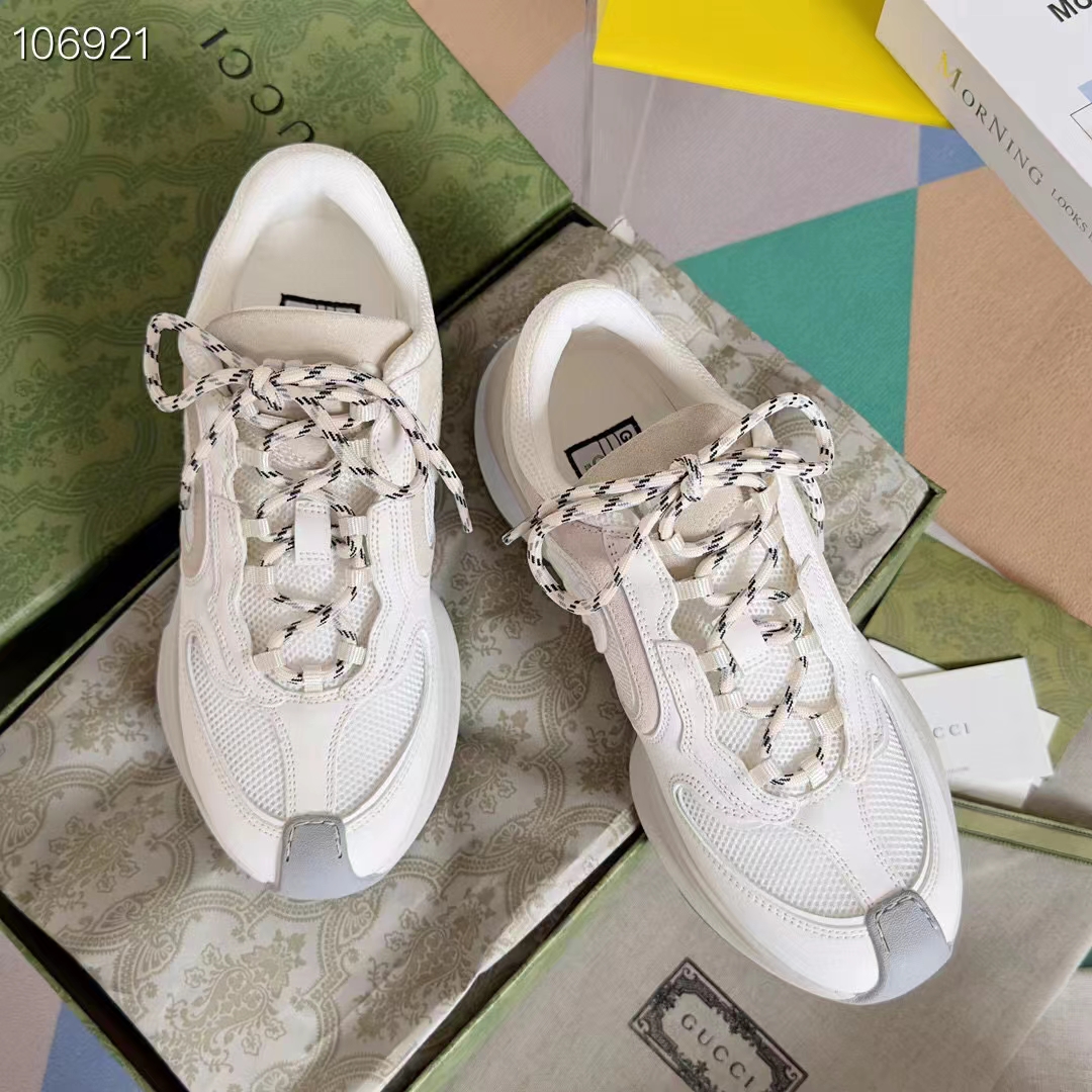 Gucci Unisex Run Sneaker White Suede Interlocking G Bi-Color Rubbe Low Heel