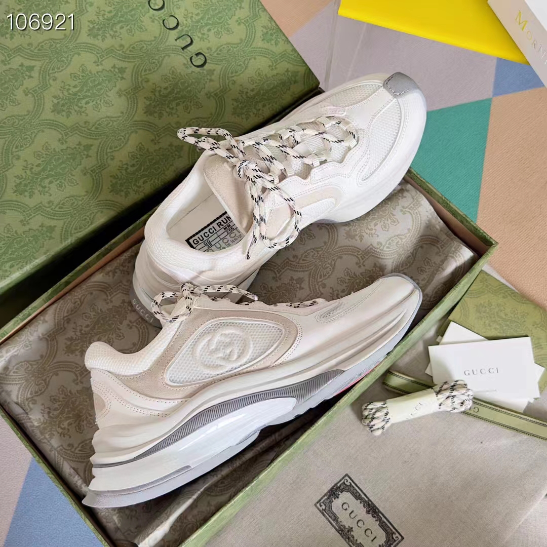 Gucci Unisex Run Sneaker White Suede Interlocking G Bi-Color Rubbe Low Heel