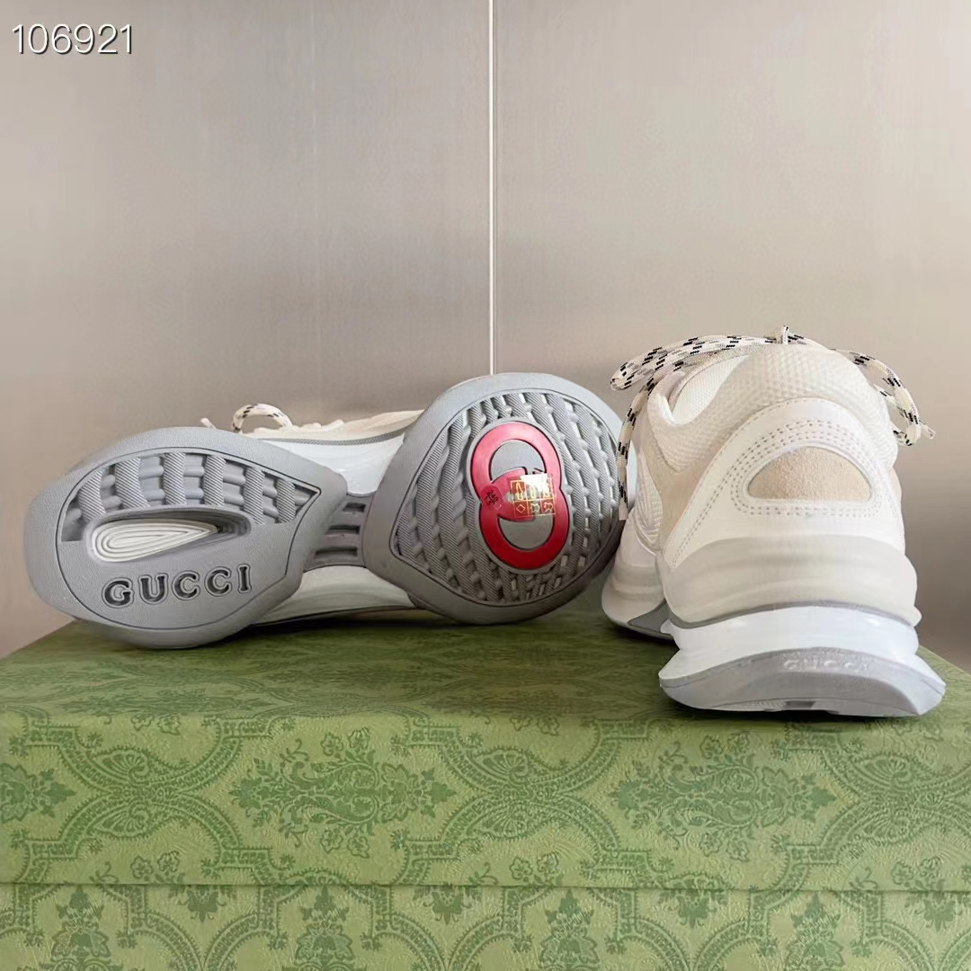 Gucci Unisex Run Sneaker White Suede Interlocking G Bi-Color Rubbe Low Heel