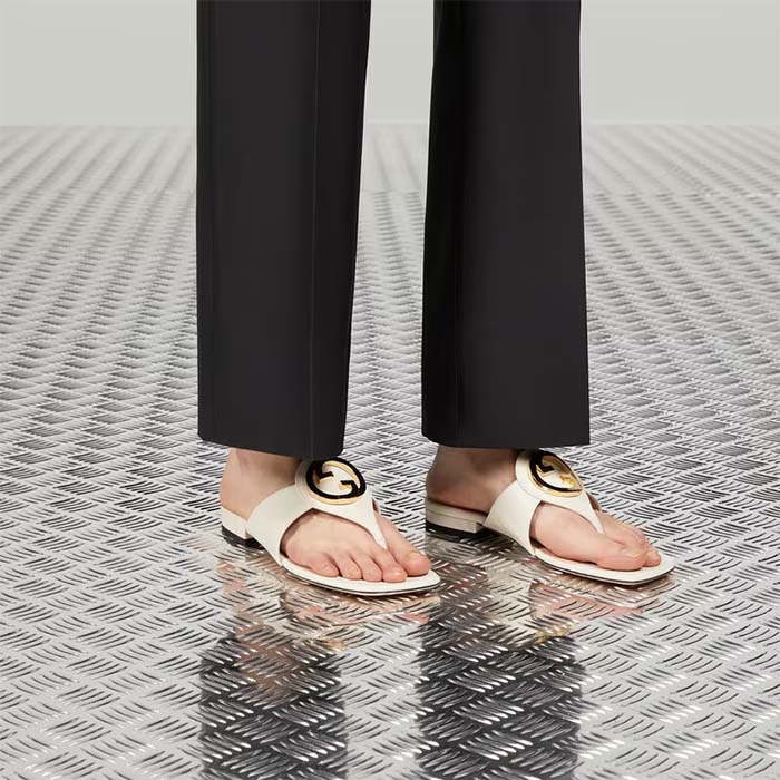 Gucci Women GG Blondie Thong Sandal White Leather Round Interlocking G 1.5 CM Heel