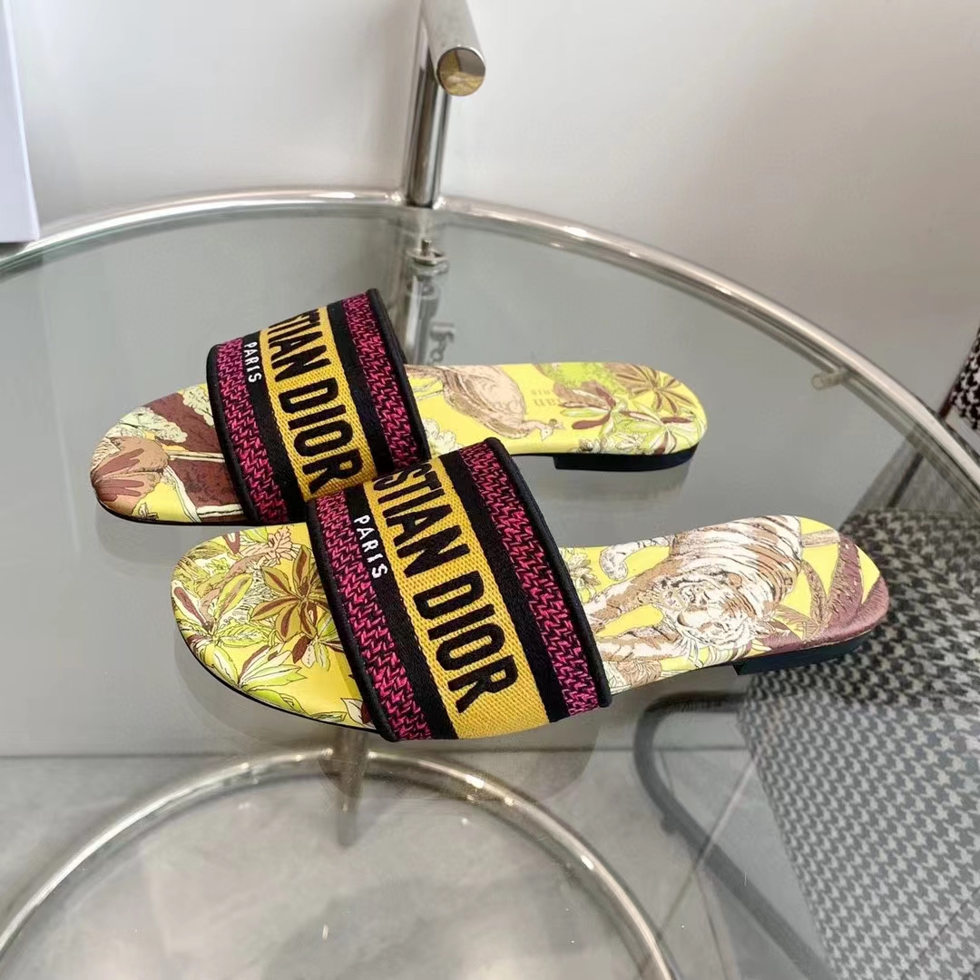 Dior Unisex CD Dway Slide Lime Yellow Multicolor Embroidered Cotton Toile De Jouy Voyage