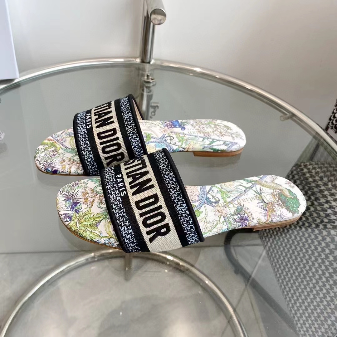 Dior Unisex CD Dway Slide White Multicolor Embroidered Cotton Étoile De Voyage Motif