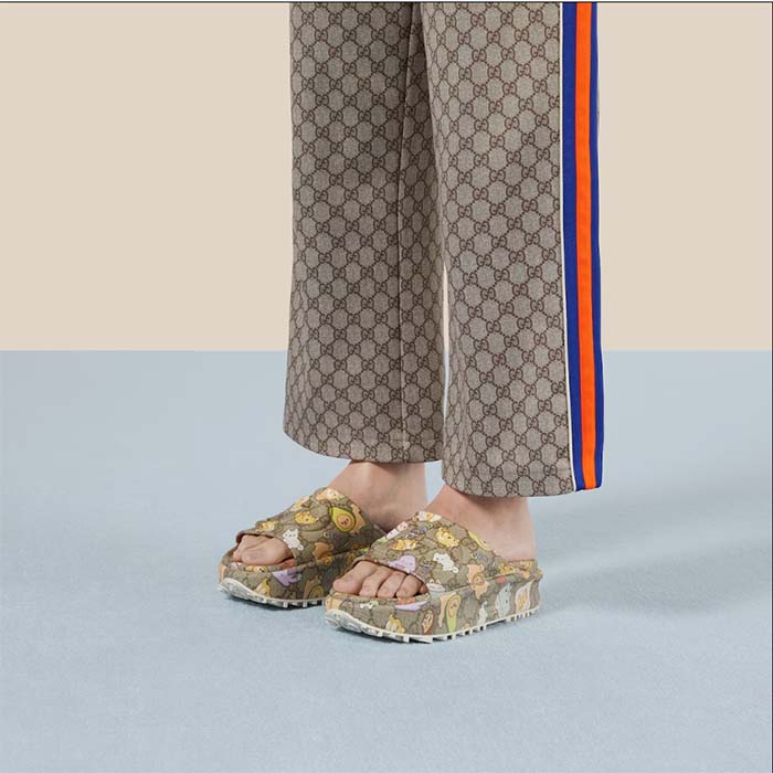 Gucci Unisex GG Animal Print Rubber Slide Sandal Beige Embossed Interlocking G Low Heel