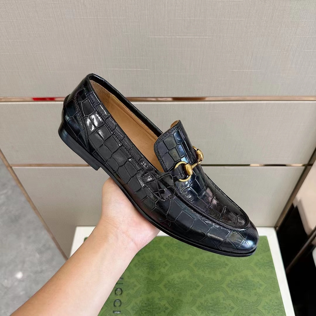 Gucci Unisex GG Jordaan Crocodile Loafer Blake Construction Black Horsebit Leather Flat 1 CM Heel