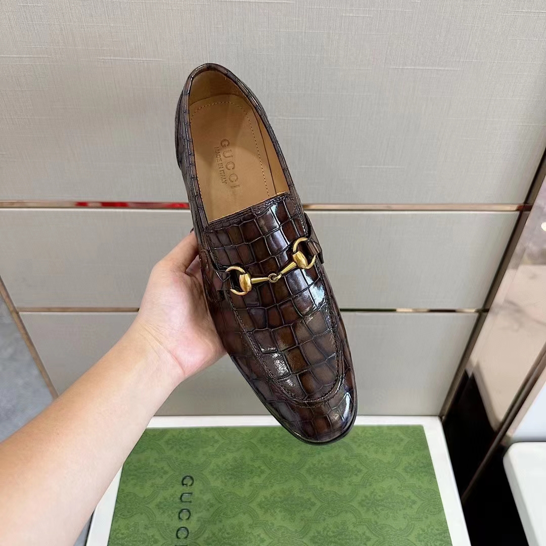 Gucci Unisex GG Jordaan Crocodile Loafer Blake Construction Brown Horsebit Leather Flat 1 CM Heel