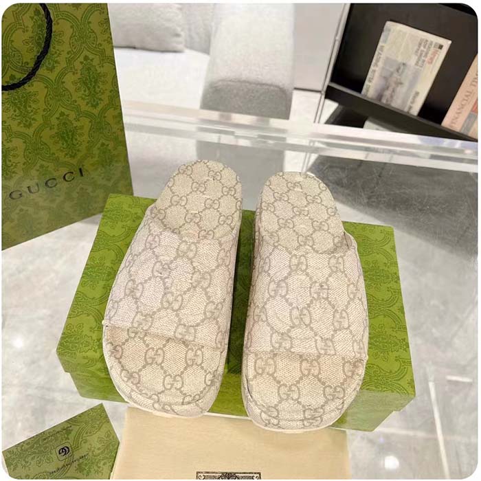 Gucci Unisex Slide Sandal Interlocking G Beige Ebony GG Rubber Low Heel