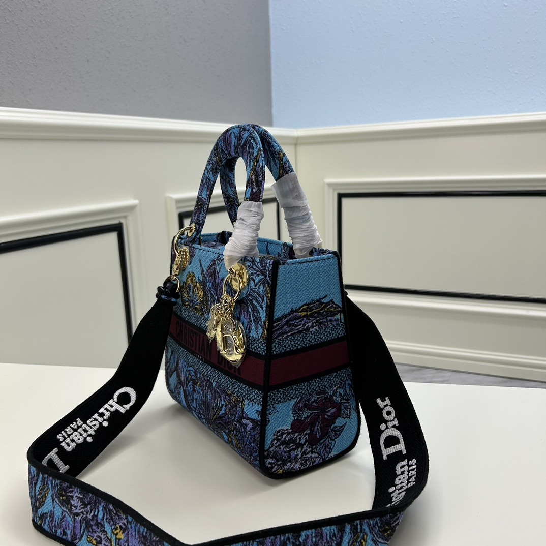 Dior Women CD Medium Lady D-Lite Bag Celestial Blue Multicolor Toile De Jouy Voyage Embroidery