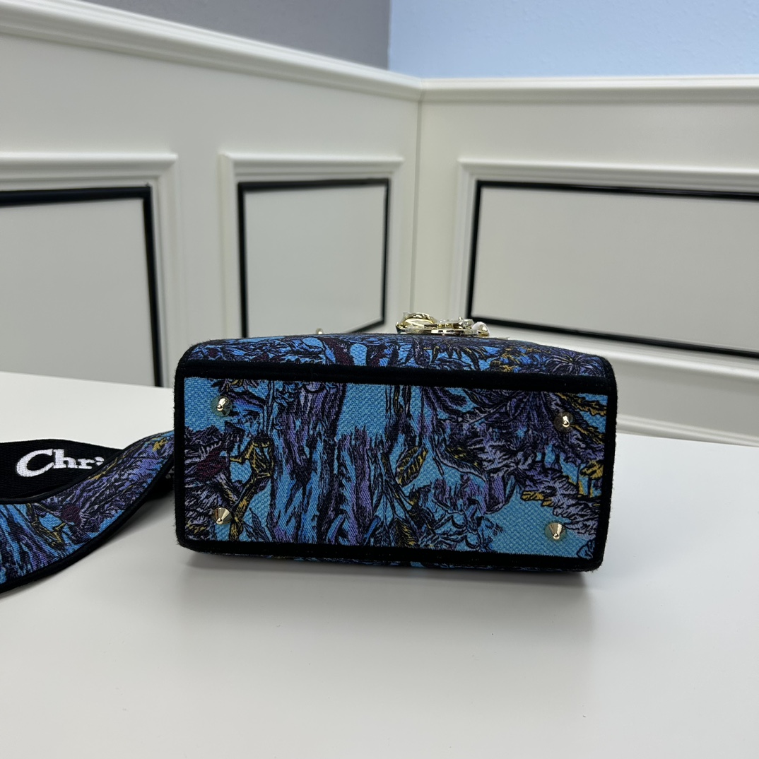 Dior Women CD Medium Lady D-Lite Bag Celestial Blue Multicolor Toile De Jouy Voyage Embroidery