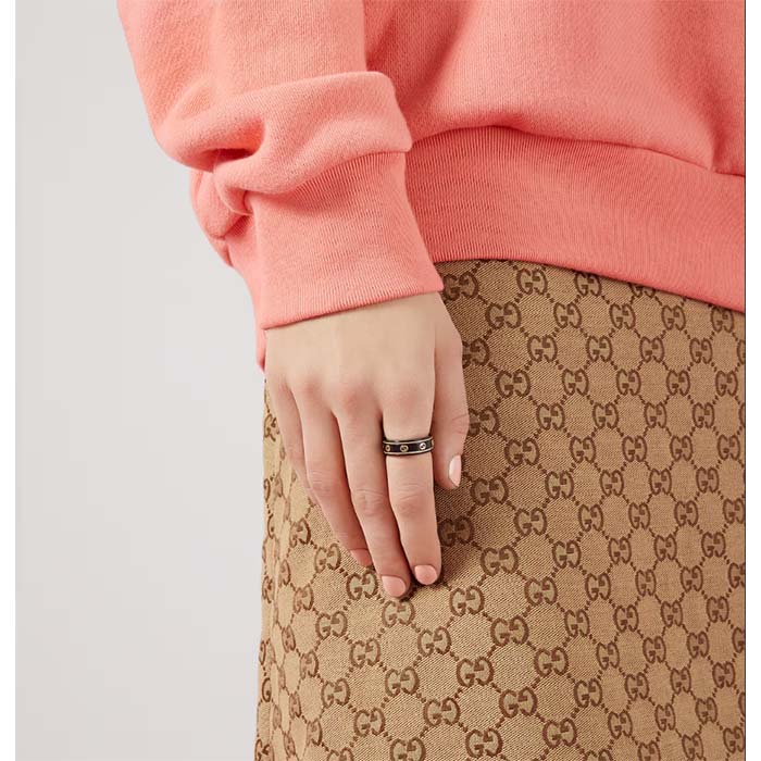 Gucci Unisex Icon Ring Yellow Gold Interlocking G 18k Yellow Gold Black Synthetic Corundum