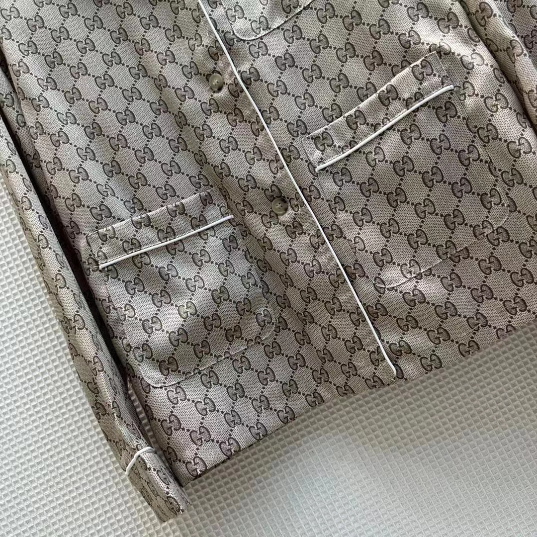 Gucci Men GG Supreme Print Beige Ebony Silk Piped Notch Collar Long Sleeves