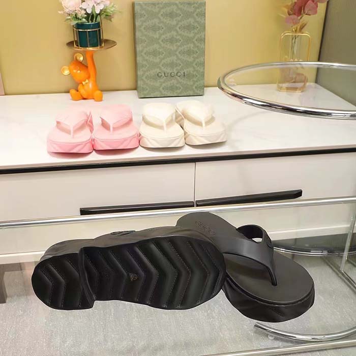 Gucci Women GG Thong Platform Slide Sandal Black Rubber Mid 5 CM Heel