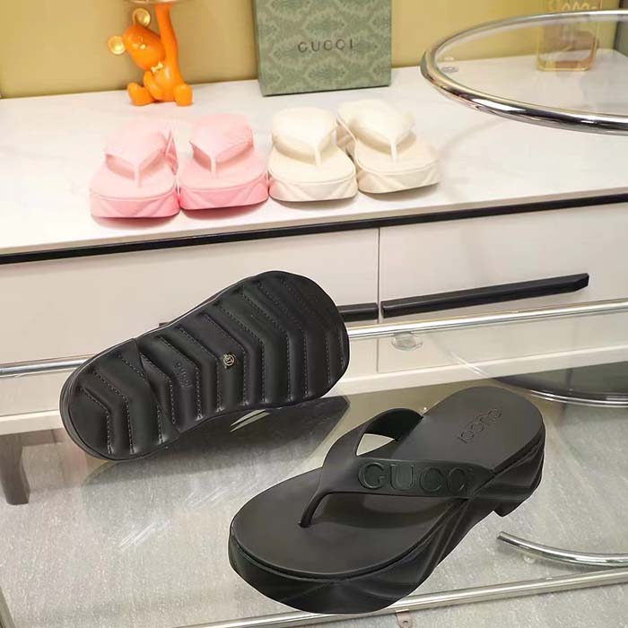 Gucci Women GG Thong Platform Slide Sandal Black Rubber Mid 5 CM Heel