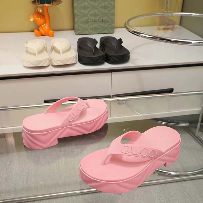 Gucci Women GG Thong Platform Slide Sandal Pink Rubber Mid 5 CM Heel