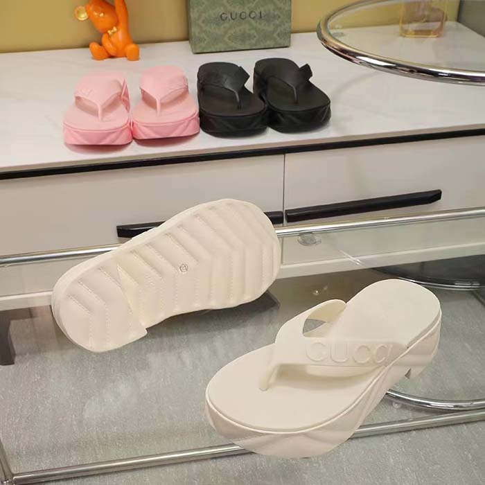 Gucci Women GG Thong Platform Slide Sandal White Rubber Mid 5 CM Heel