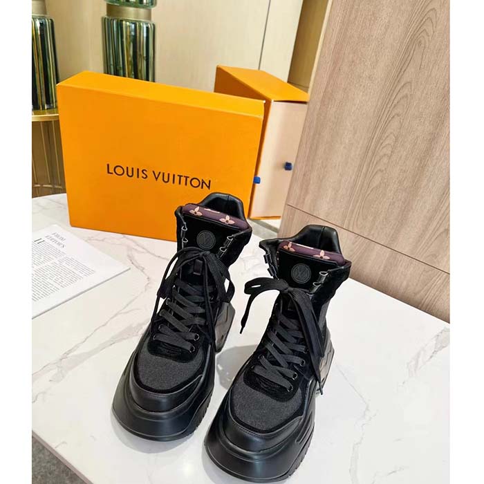 Louis Vuitton LV Unisex LV Archlight 2.0 Platform Black Suede Calf Leather Oversized Rubber