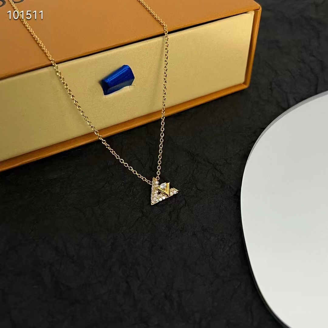 Louis Vuitton Unisex LV Volt One Pendant Yellow Gold 36 Diamonds 0.16 CT