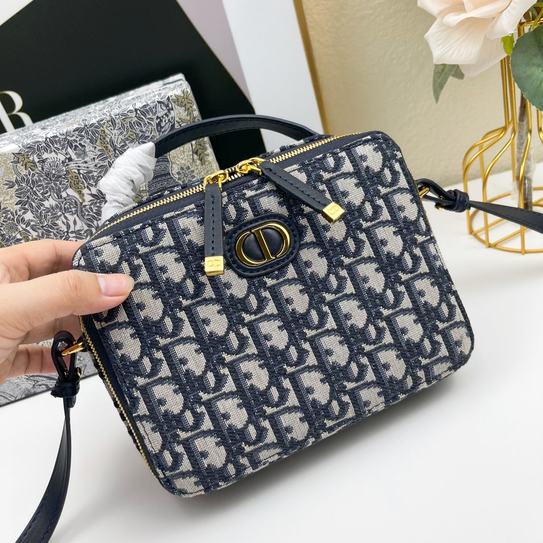 Dior Unisex CD 30 Montaigne Box Bag Blue Multicolor Dior Oblique Jacquard