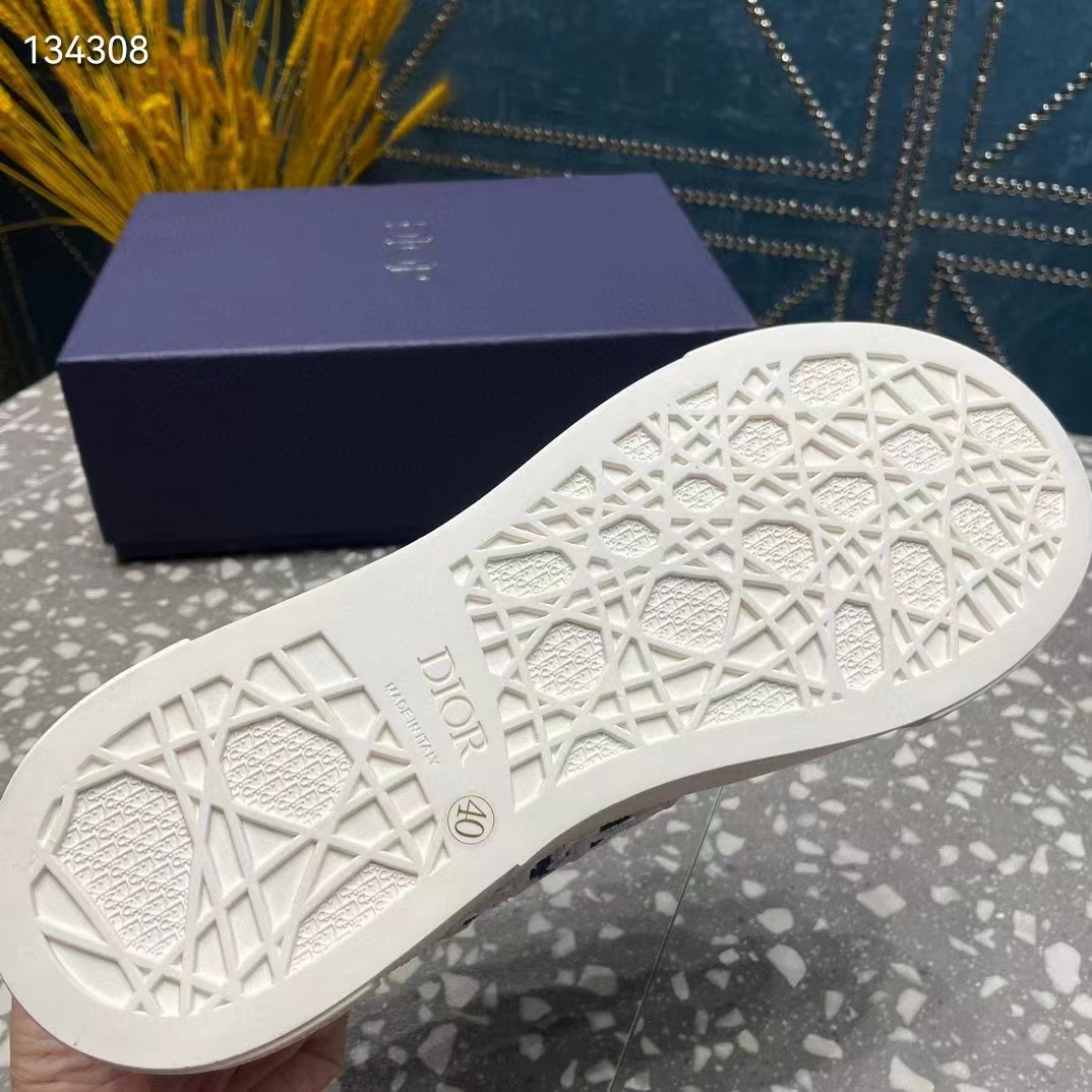 Dior Unisex CD B33 Sneaker Navy Blue Smooth Calfskin Cream Oblique Raised Embroidery