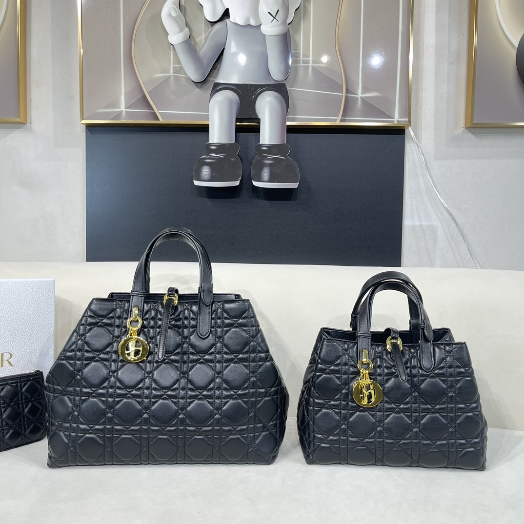 Dior Women CD Large Dior Toujours Bag Black Macrocannage Calfskin