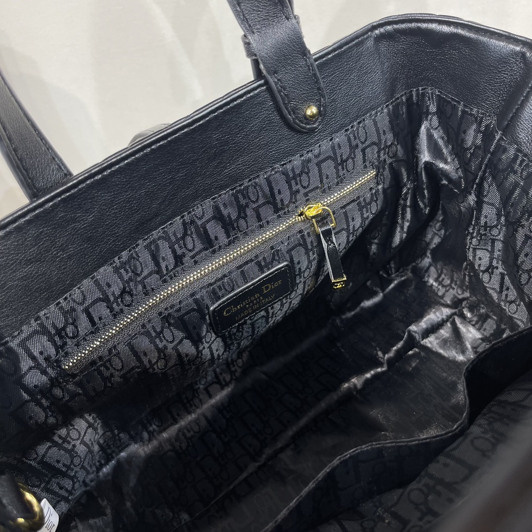 Dior Women CD Large Dior Toujours Bag Black Macrocannage Calfskin