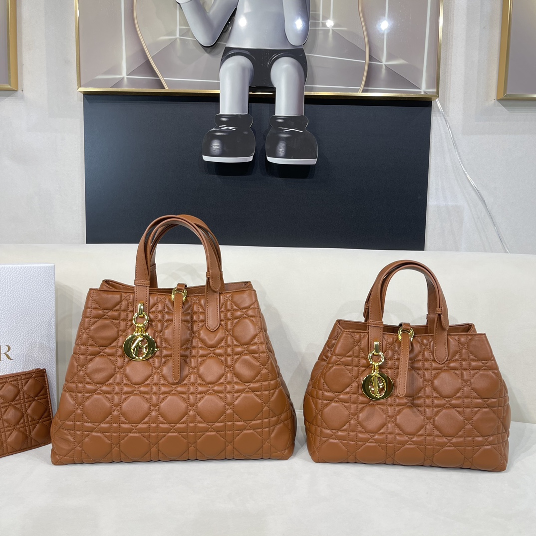 Dior Women CD Large Dior Toujours Bag Medium Tan Macrocannage Calfskin