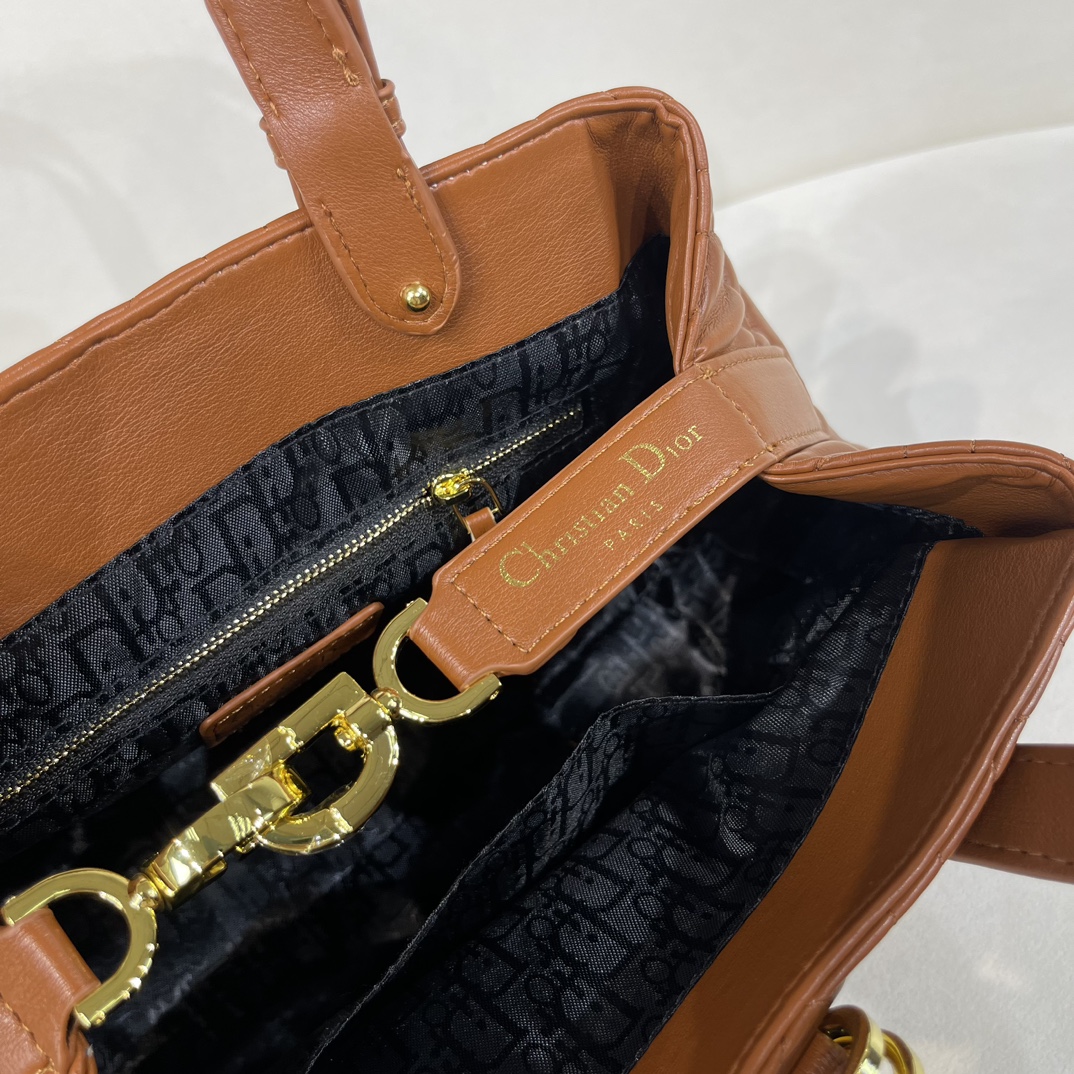 Dior Women CD Large Dior Toujours Bag Medium Tan Macrocannage Calfskin