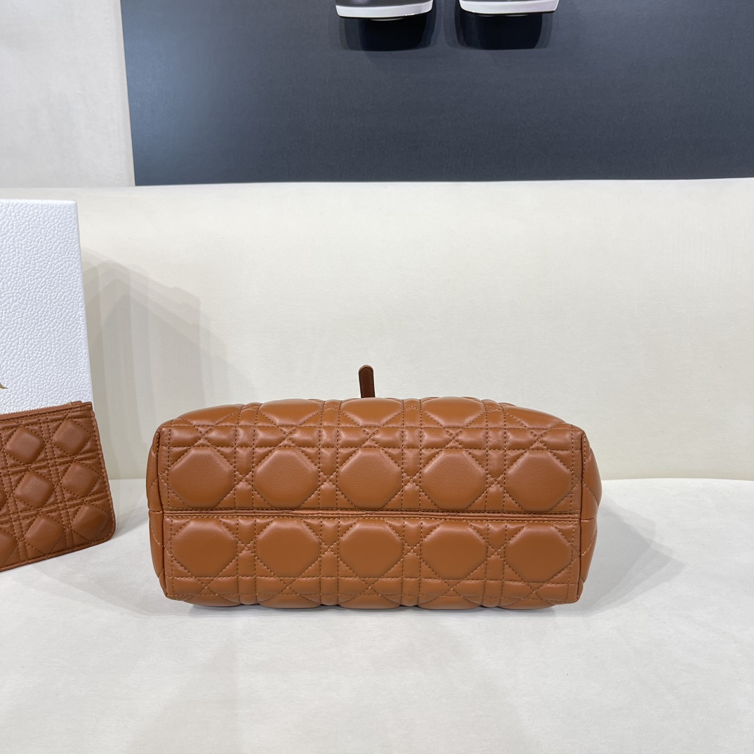Dior Women CD Large Dior Toujours Bag Medium Tan Macrocannage Calfskin