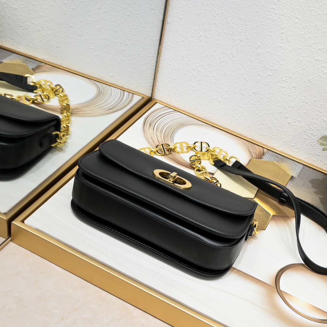 Dior Women CD Small 30 Montaigne Avenue Bag Black Box Calfskin