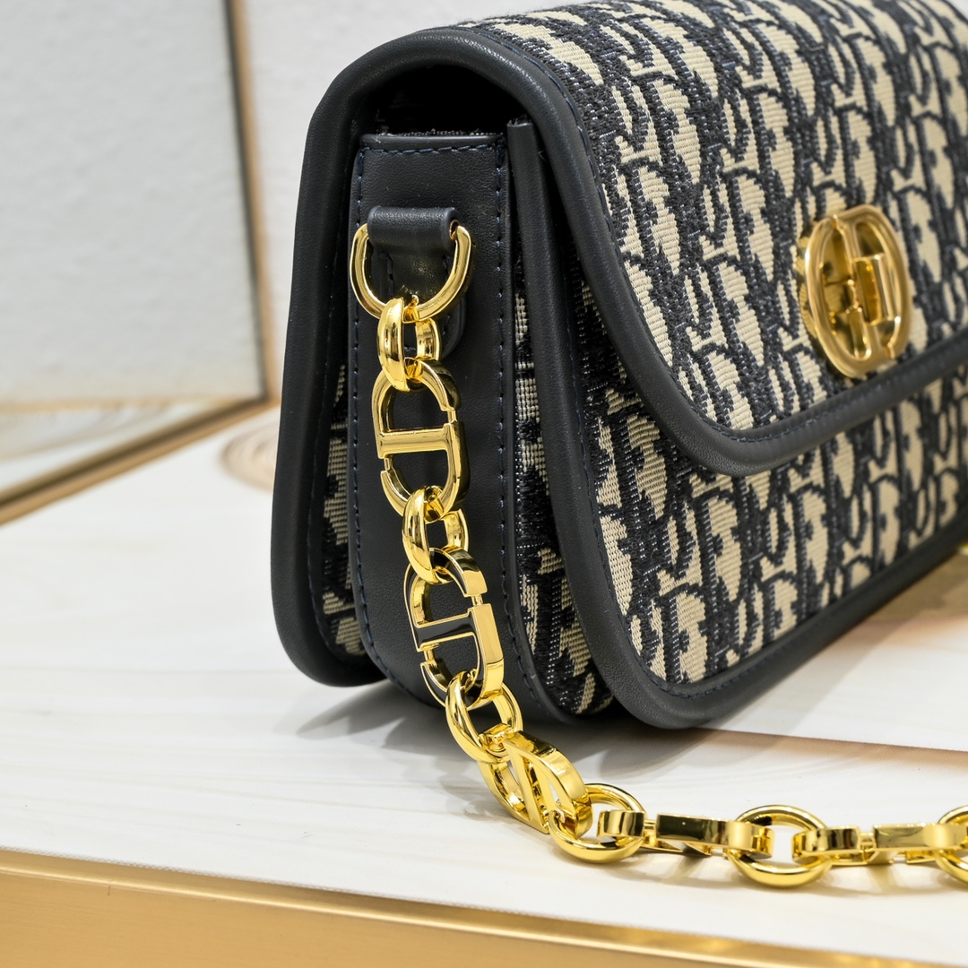 Dior Women CD Small 30 Montaigne Avenue Bag Blue Dior Oblique Jacquard