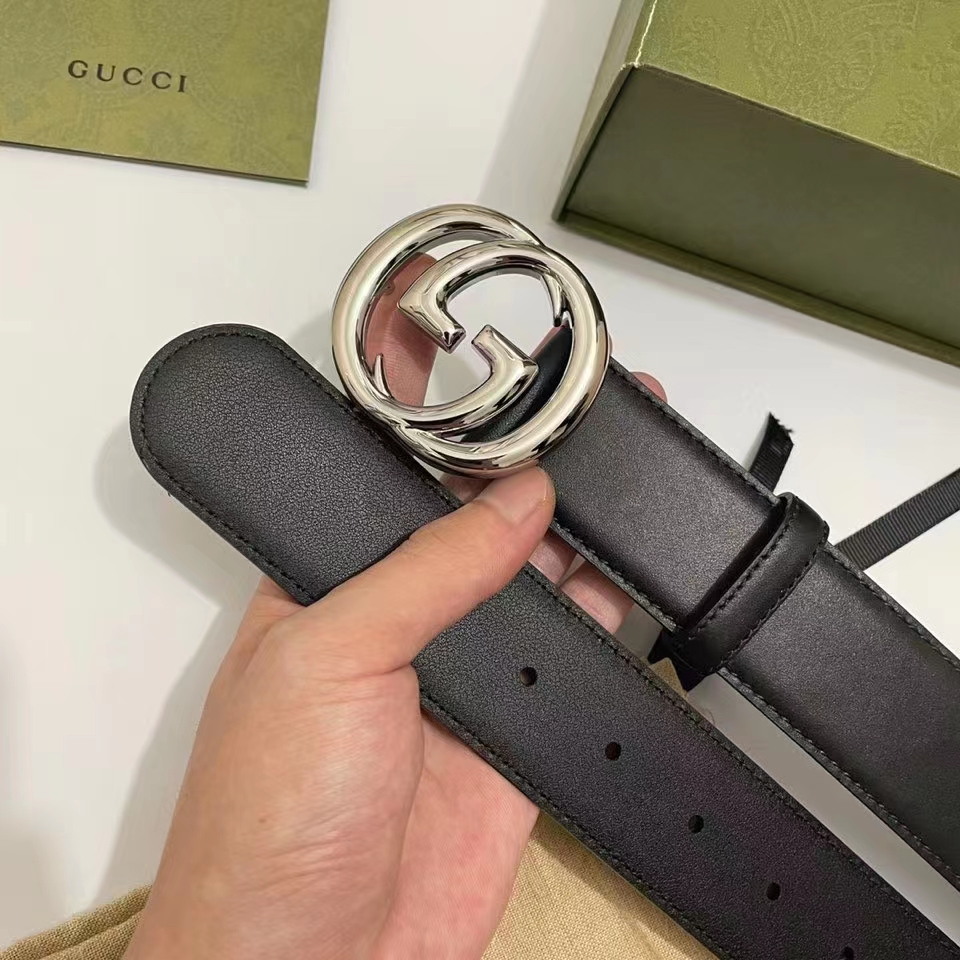 Gucci Unisex Blondie Belt Black Leather Round Interlocking G Buckle Palladium-Toned Hardware 4 CM Width