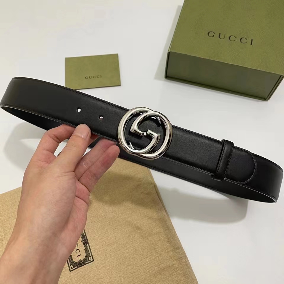 Gucci Unisex Blondie Belt Black Leather Round Interlocking G Buckle Palladium-Toned Hardware 4 CM Width