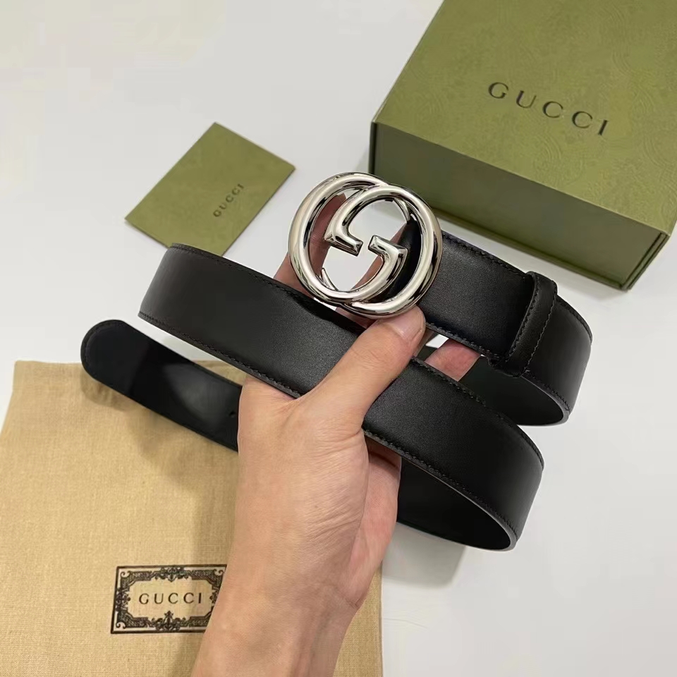 Gucci Unisex Blondie Belt Black Leather Round Interlocking G Buckle Palladium-Toned Hardware 4 CM Width