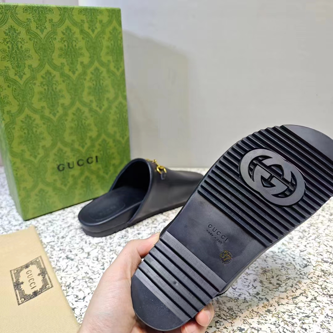 Gucci Unisex GG Horsebit Slipper Black Leather Gold-Toned Hardware Flat 2 CM Heel