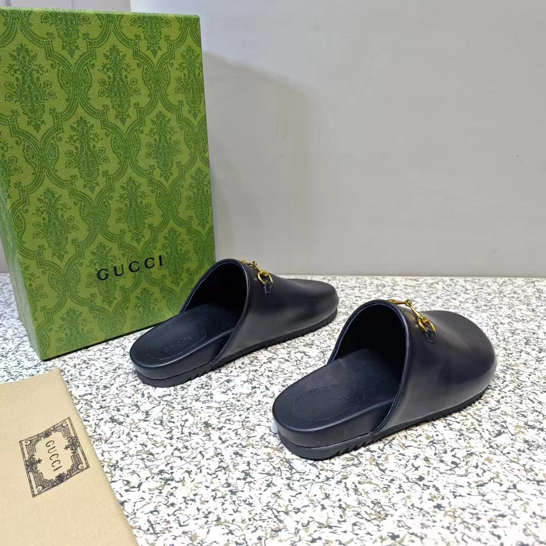 Gucci Unisex GG Horsebit Slipper Black Leather Gold-Toned Hardware Flat 2 CM Heel