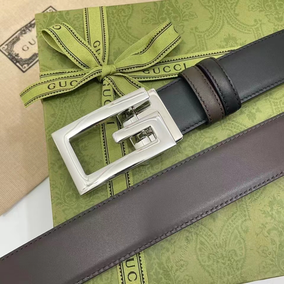 Gucci Unisex GG Reversible Belt Square G Buckle Black Leather Reverses Brown Leather