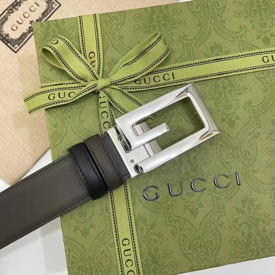 Gucci Unisex GG Reversible Belt Square G Buckle Black Leather Reverses Brown Leather