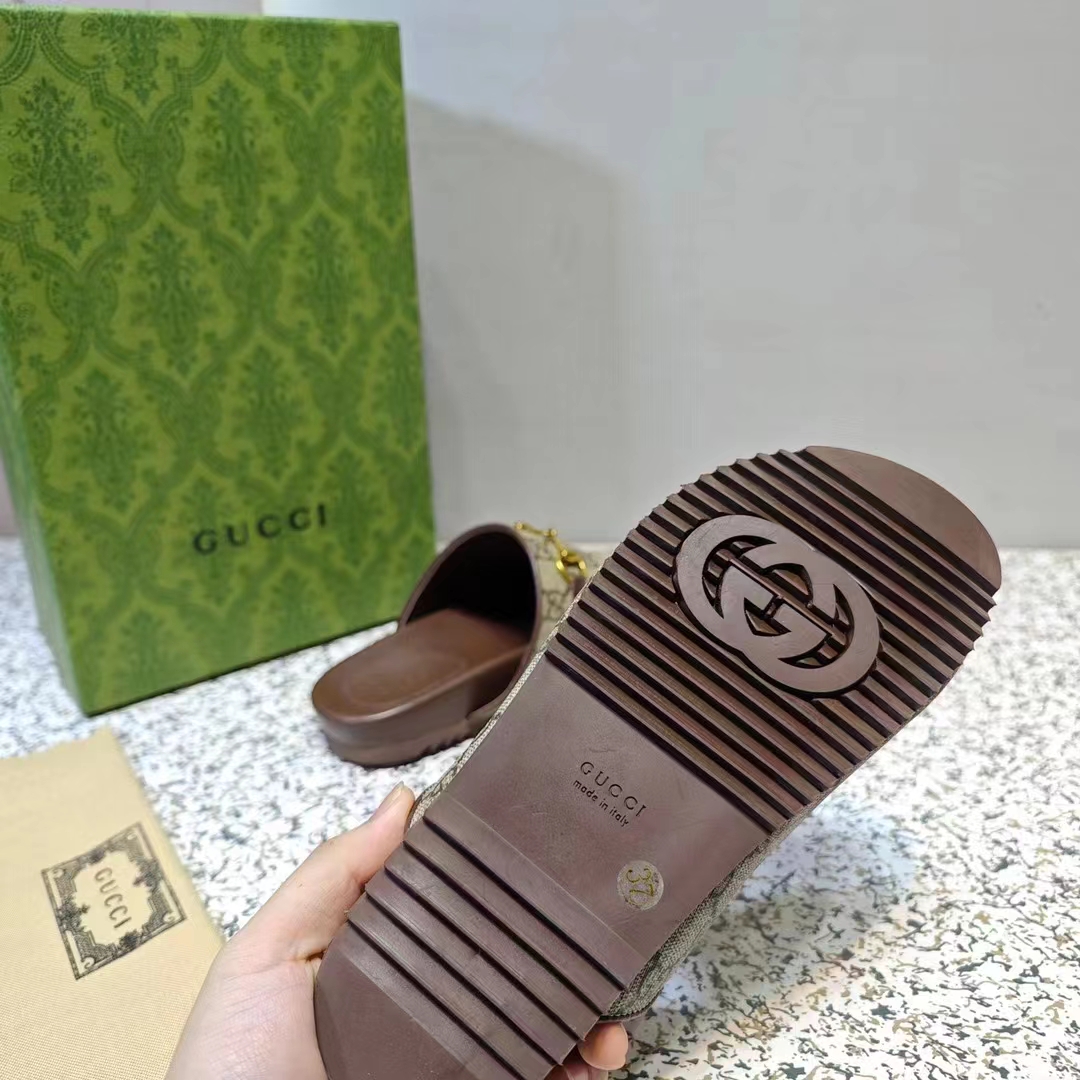 Gucci Unisex Horsebit Slipper Beige Ebony GG Supreme Leather Horsebit Flat 1 CM Heel