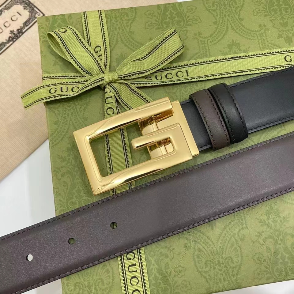 Gucci Unisex Reversible Belt Square G Buckle Black Leather Reverses Brown Leather