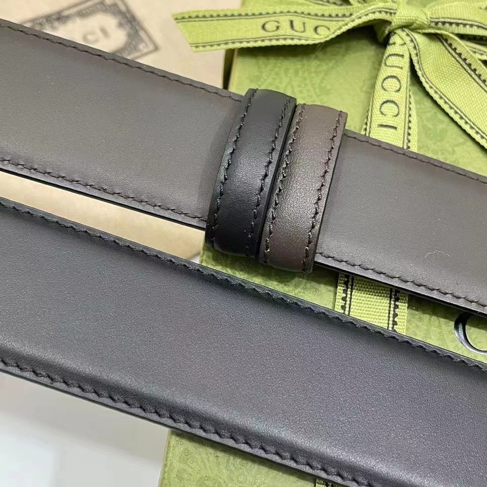 Gucci Unisex Reversible Belt Square G Buckle Black Leather Reverses Brown Leather
