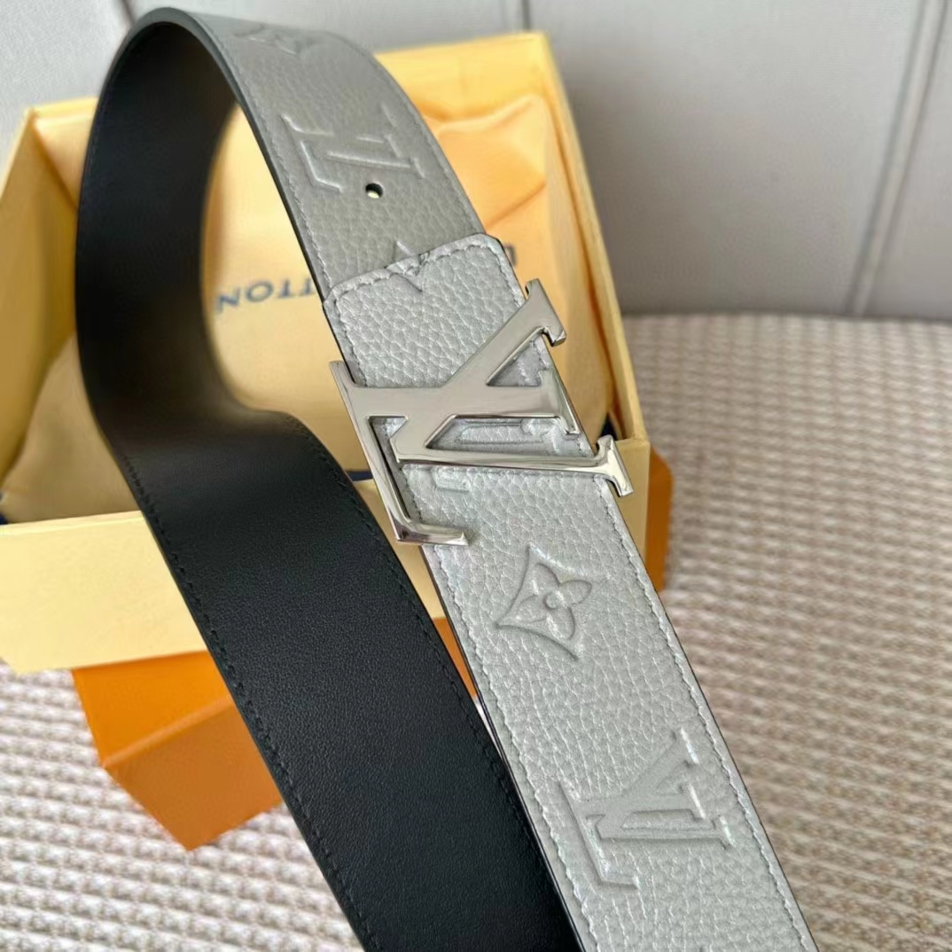 Louis Vuitton Unisex LV Initials 40 MM Reversible Belt Silver Taurillon Calf Leather