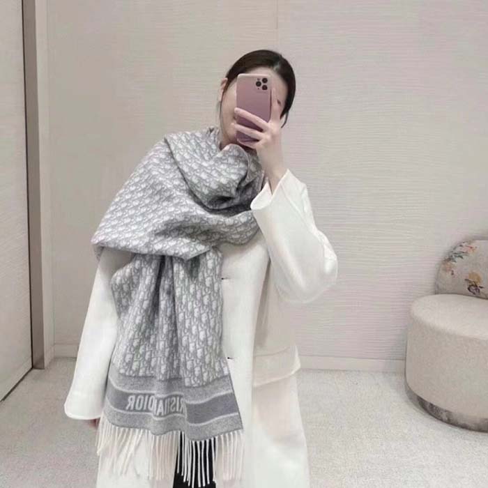 Dior Unisex CD Dior Oblique Scarf Gray Cashmere Double-Sided Fringed Ends