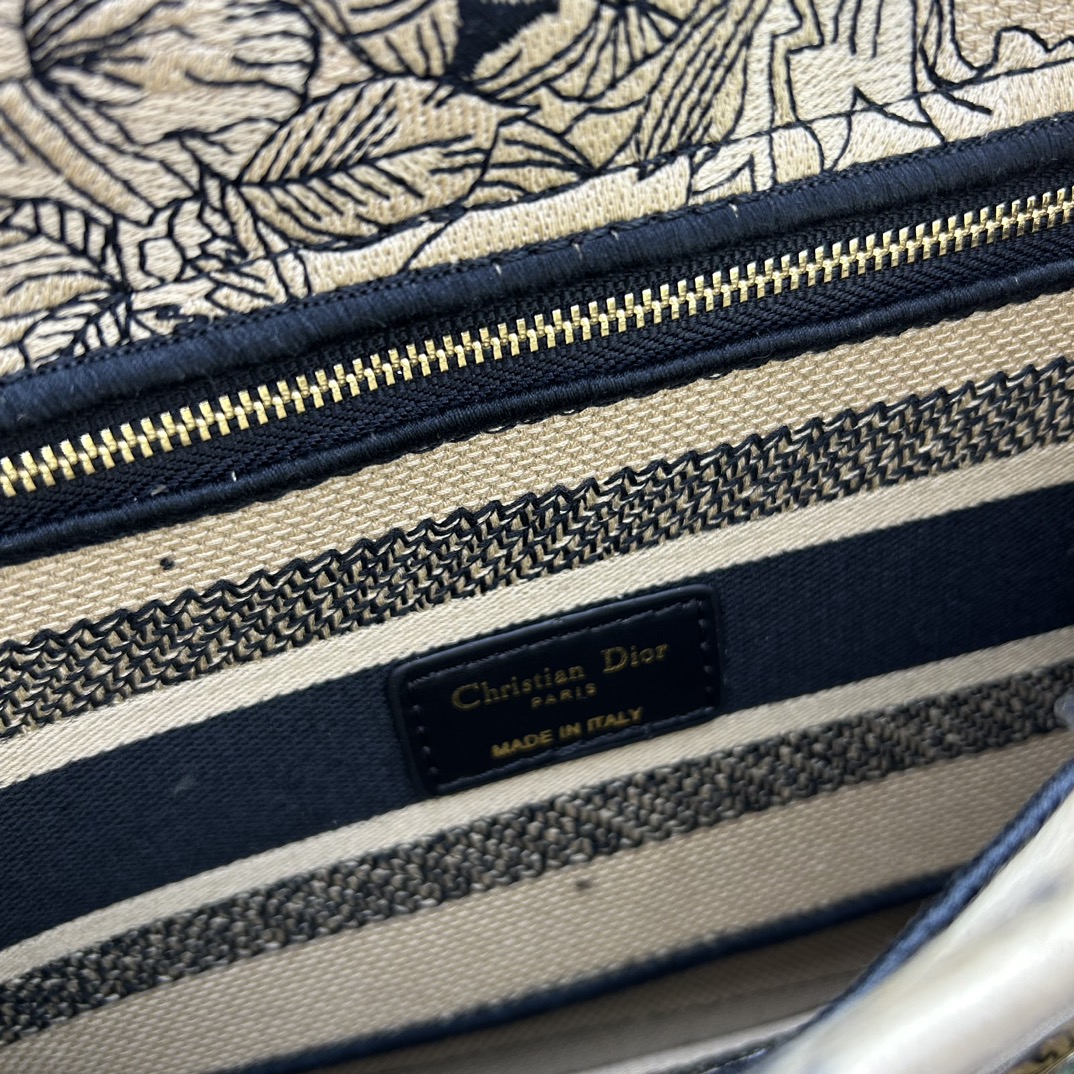 Dior Women CD Medium Lady D-Lite Bag Beige Multicolor Toile De Jouy Voyage Embroidery