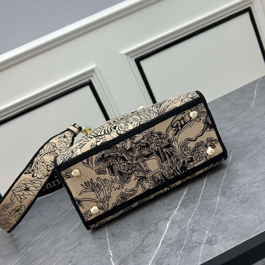 Dior Women CD Medium Lady D-Lite Bag Beige Multicolor Toile De Jouy Voyage Embroidery