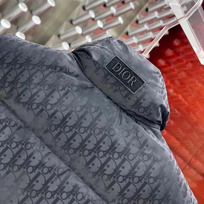 Dior Men CD Dior Oblique Sleeveless Down Jacket Gray Technical Jacquard