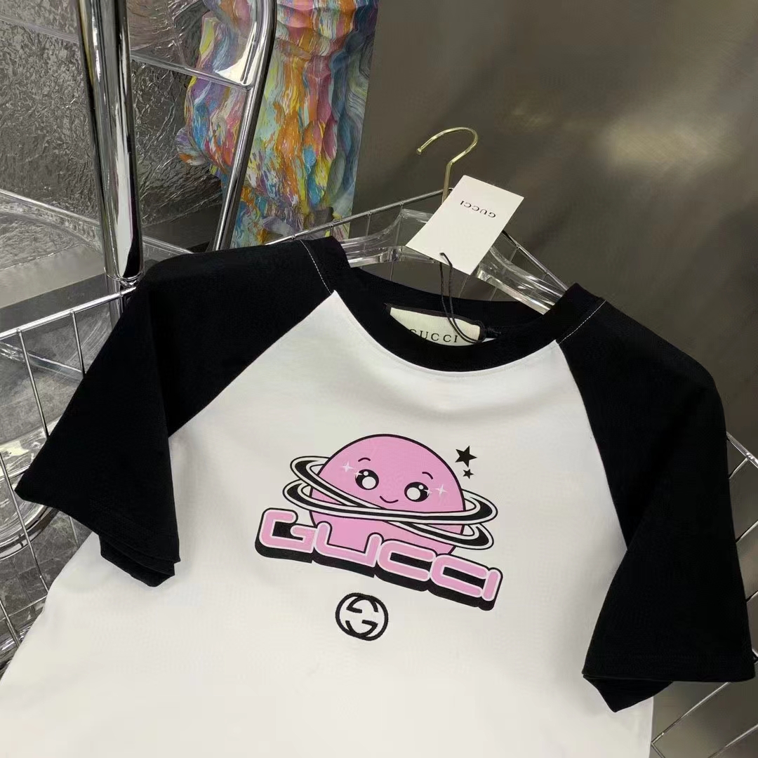 Gucci GG Women Cotton Jersey Short Sleeved T-Shirt Off White Black Gucci Planet Print Crewneck