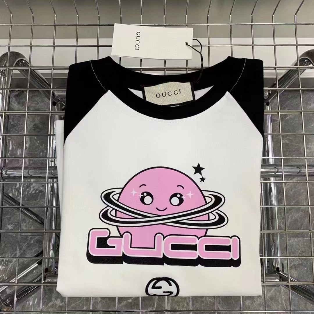 Gucci GG Women Cotton Jersey Short Sleeved T-Shirt Off White Black Gucci Planet Print Crewneck