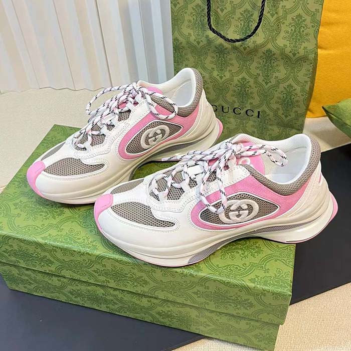 Gucci Unisex Run Sneaker Ivory Pink Suede Interlocking G Bi-Color Rubbe Low Heel