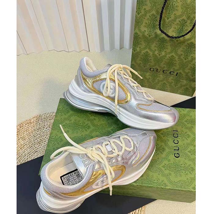 Gucci Unisex Run Sneaker Silver Metallic Leather Interlocking G Bi-Color Rubbe Low Heel