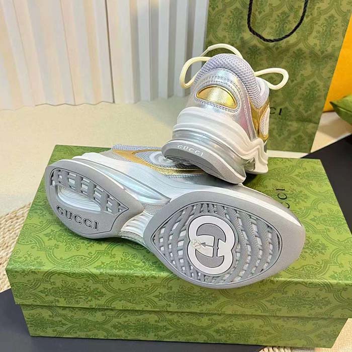 Gucci Unisex Run Sneaker Silver Metallic Leather Interlocking G Bi-Color Rubbe Low Heel