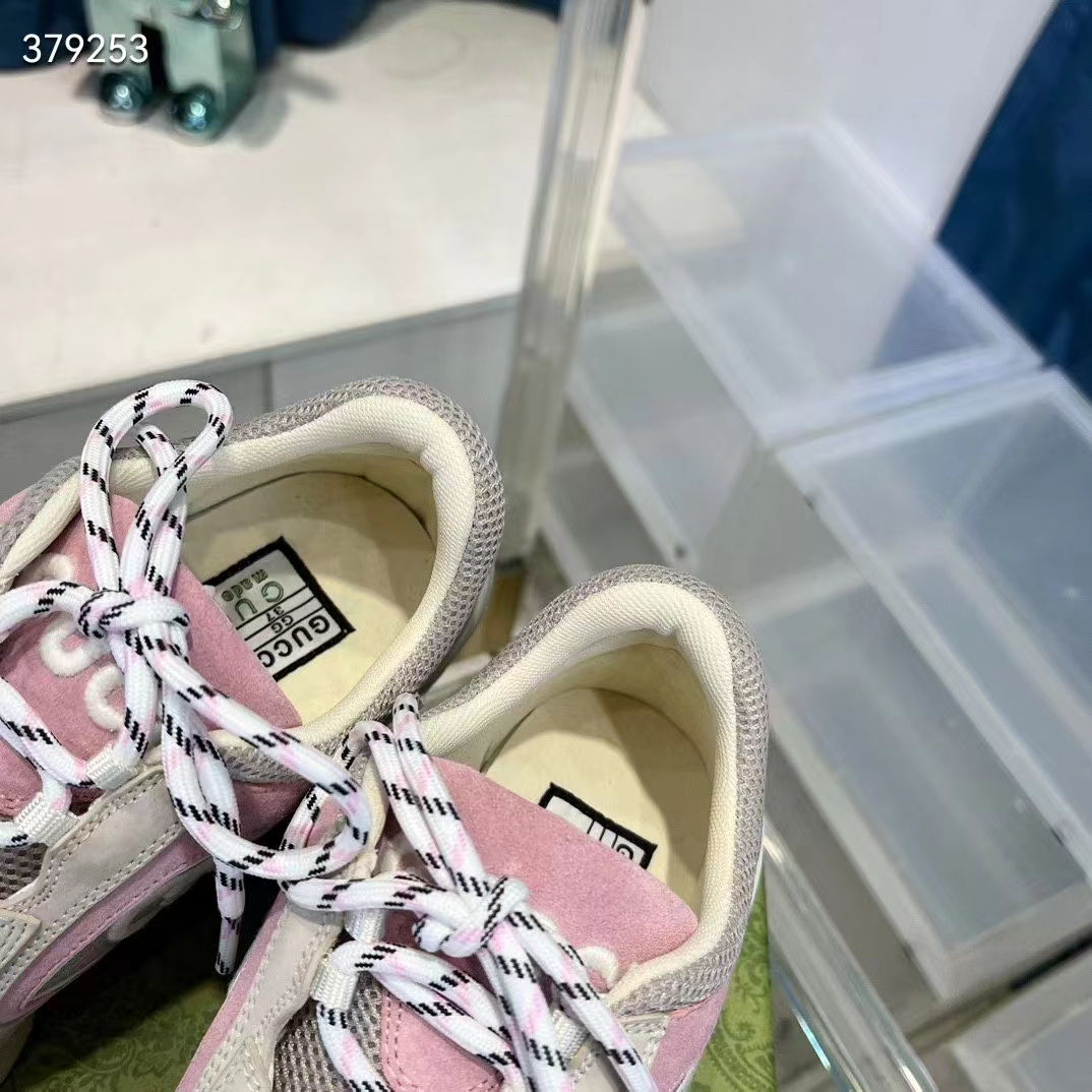 Gucci Women GG Run Sneaker Ivory Pink Suede Interlocking G Bi-Color Rubber Lace-Up Low-Heel